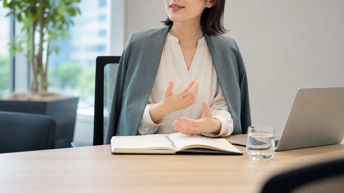 会議前に口臭が気になる人へ｜直前にできる確認と落ち着くケア